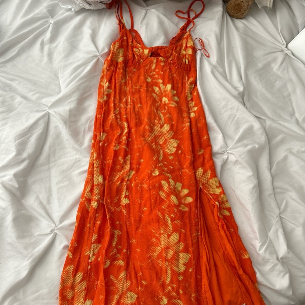 Urban Outfitters Orange Lace Midi Dress - Picture 2 of 3
